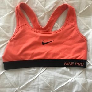 Nike Pro Sports Bra